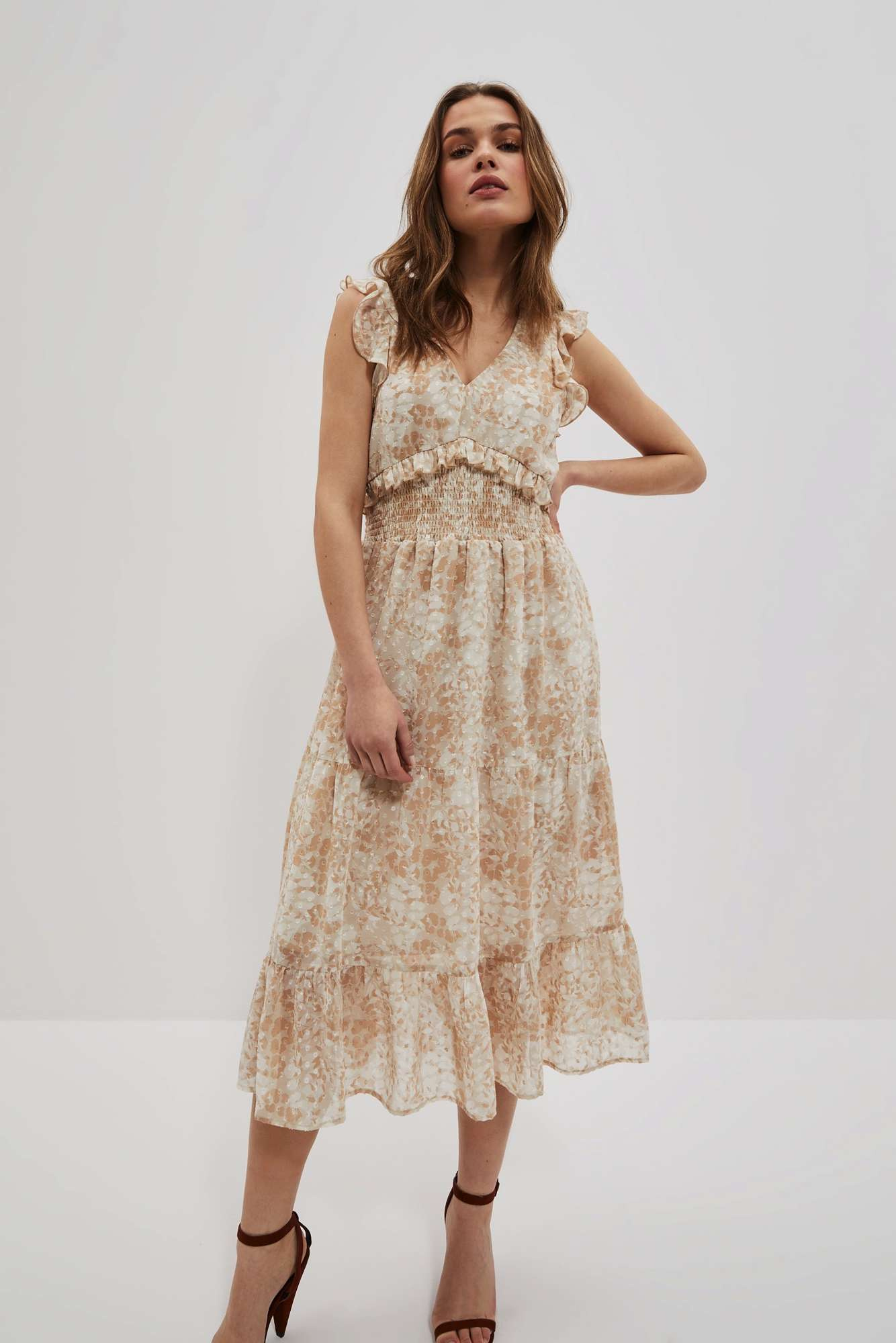 Sukienka midi z falbaną