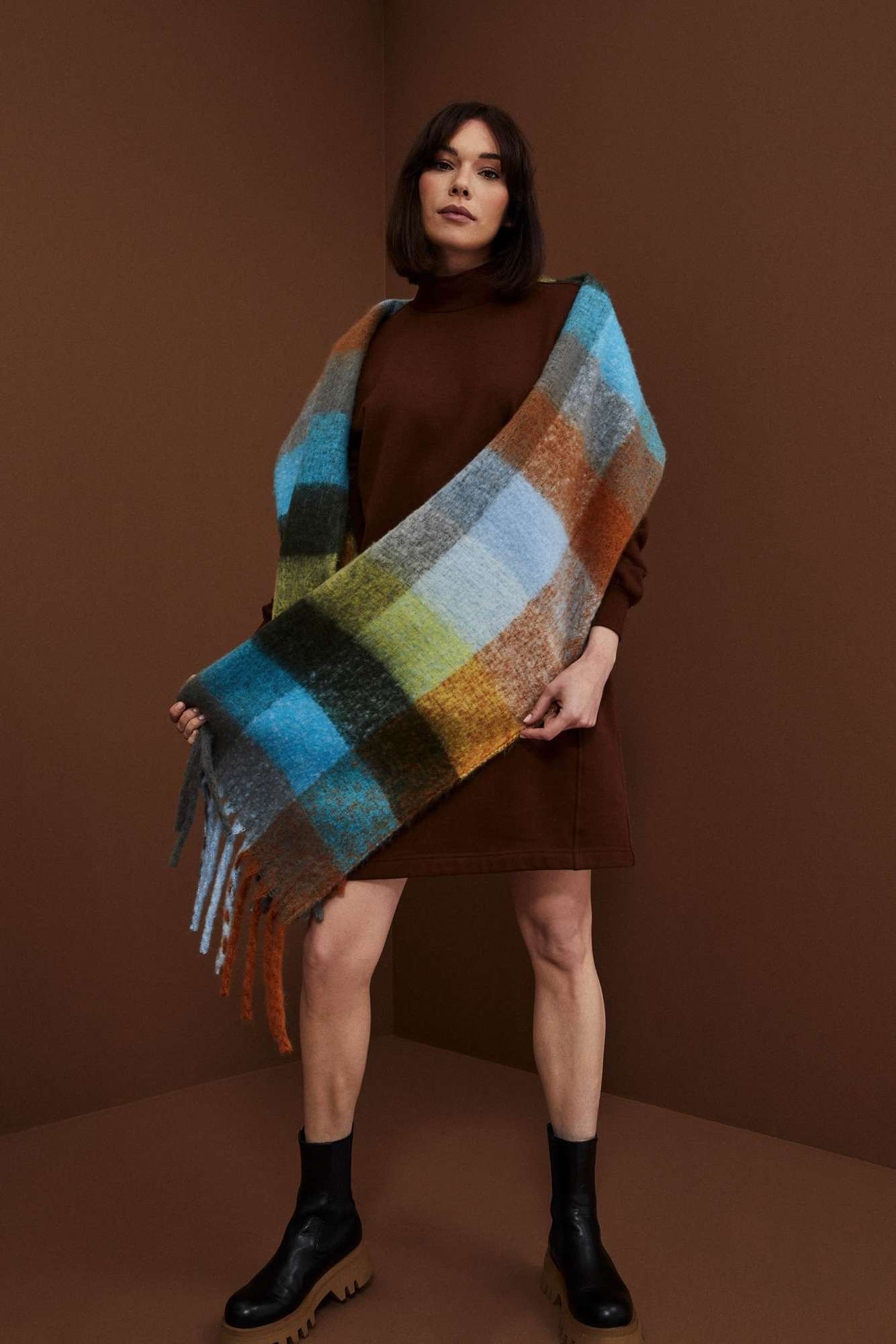 Wielokolorowy szal wilokolorowy