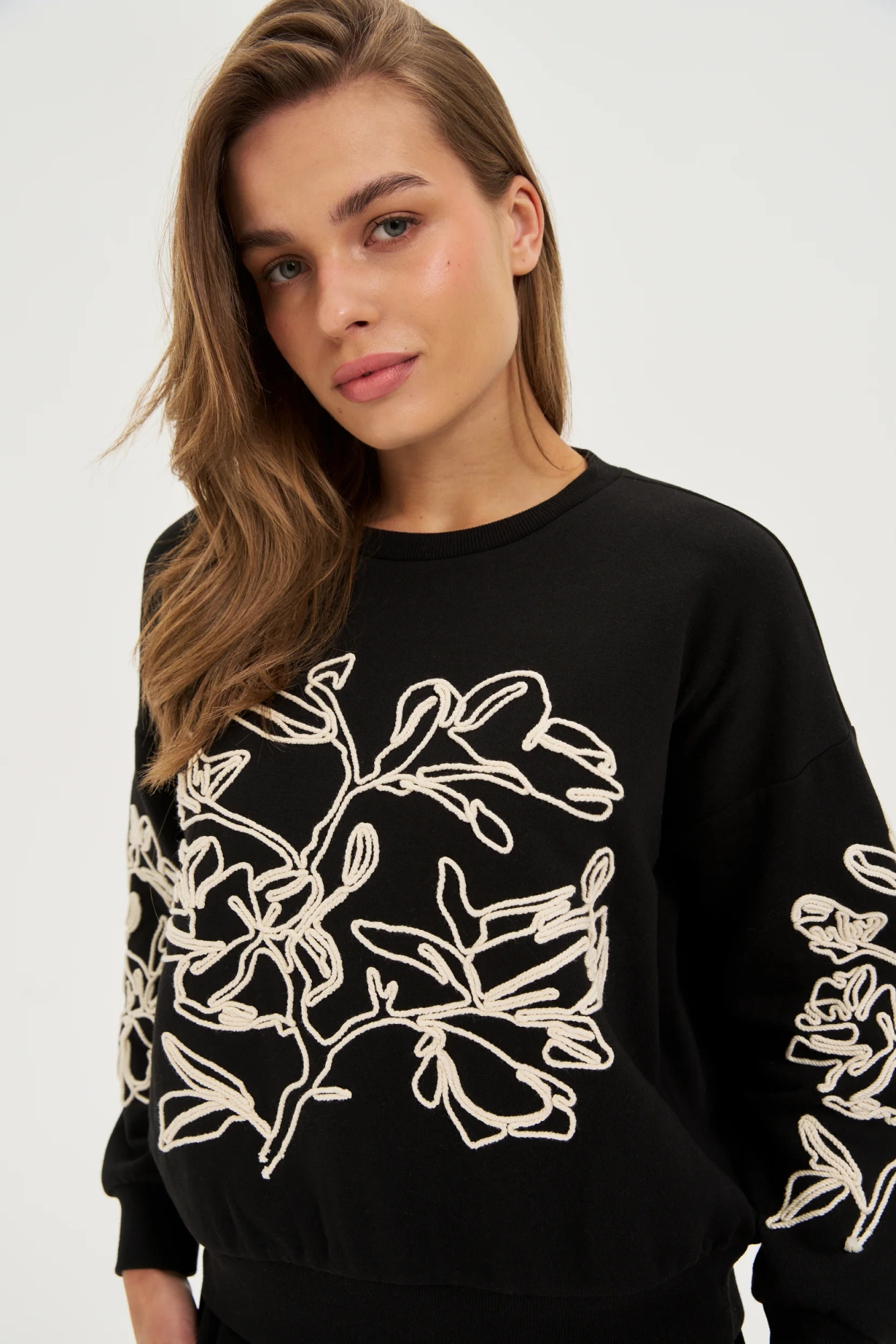 Bluza z aplikacją czarna