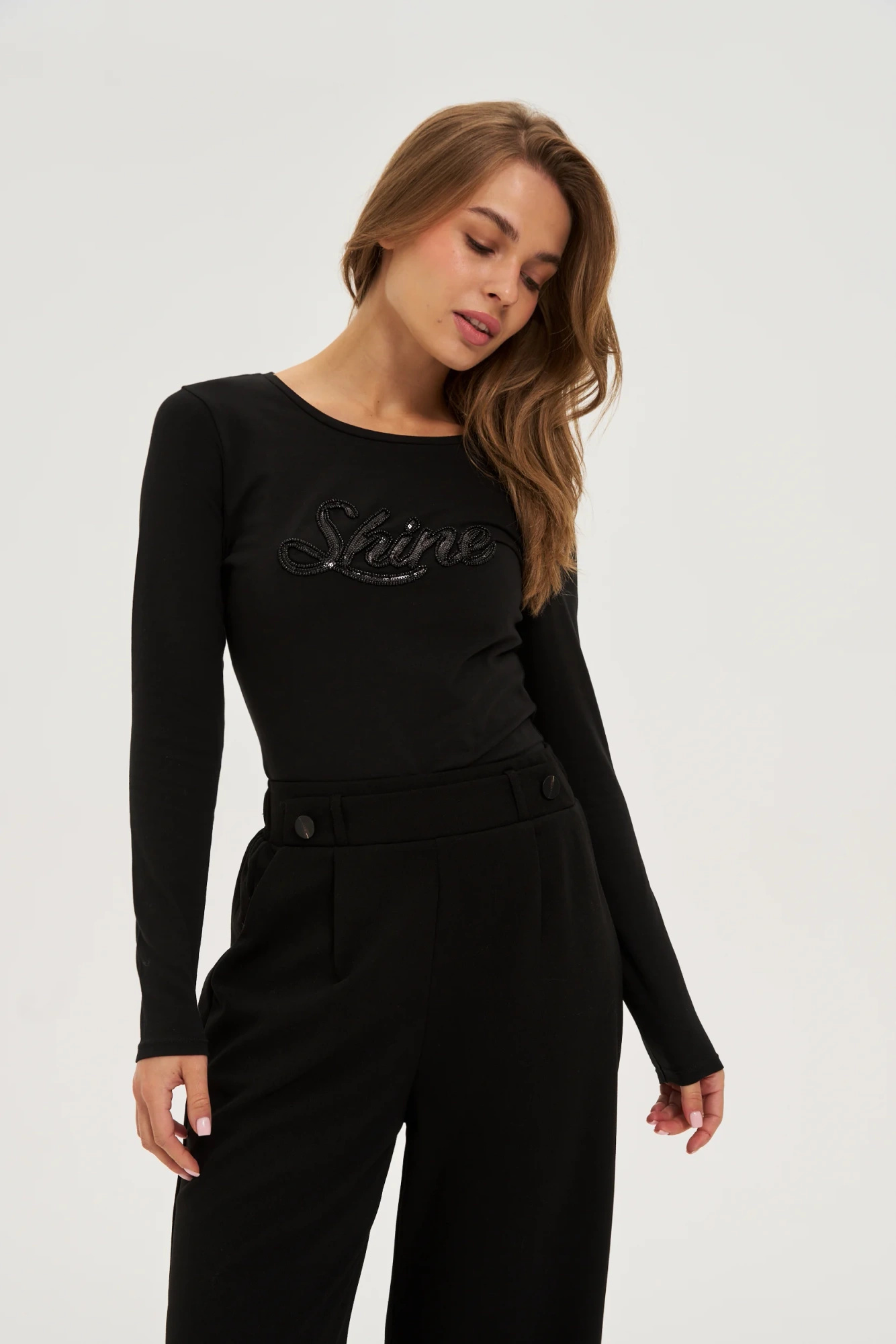 Bluzka z cekinami czarna