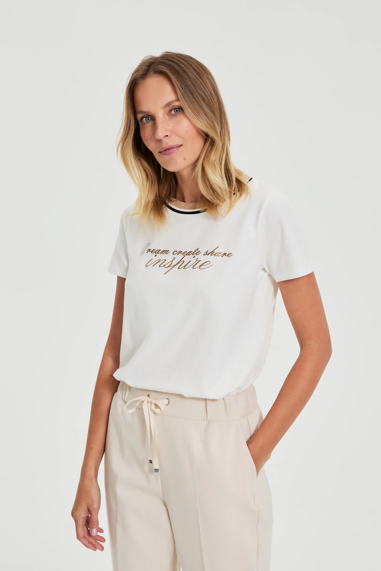 Bluzka z napisem biała