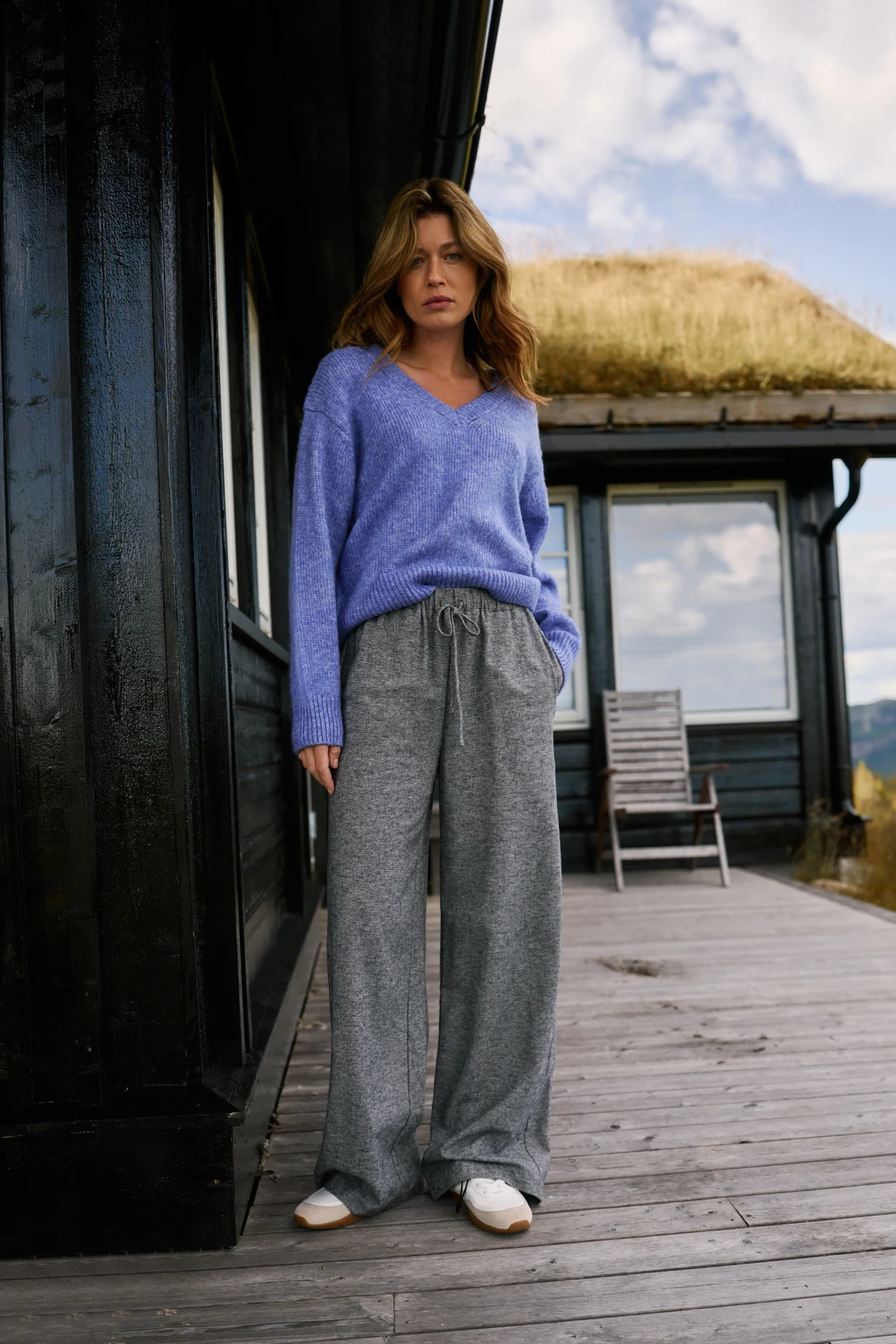 Bawełniane spodnie z szerokimi nogawkami szare