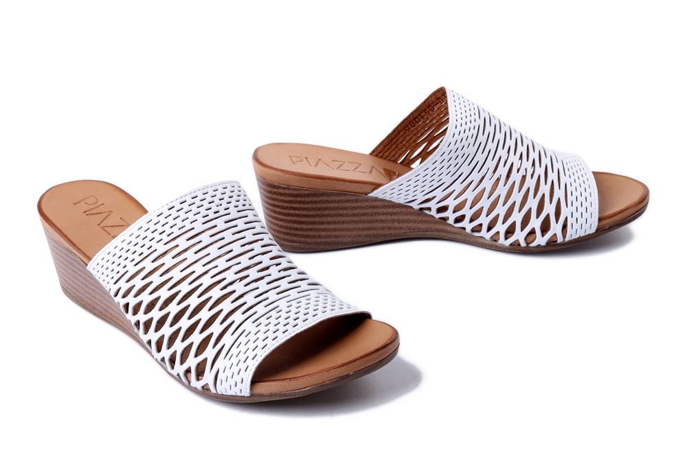 PIAZZA 900150-03 weiss, klapki damskie