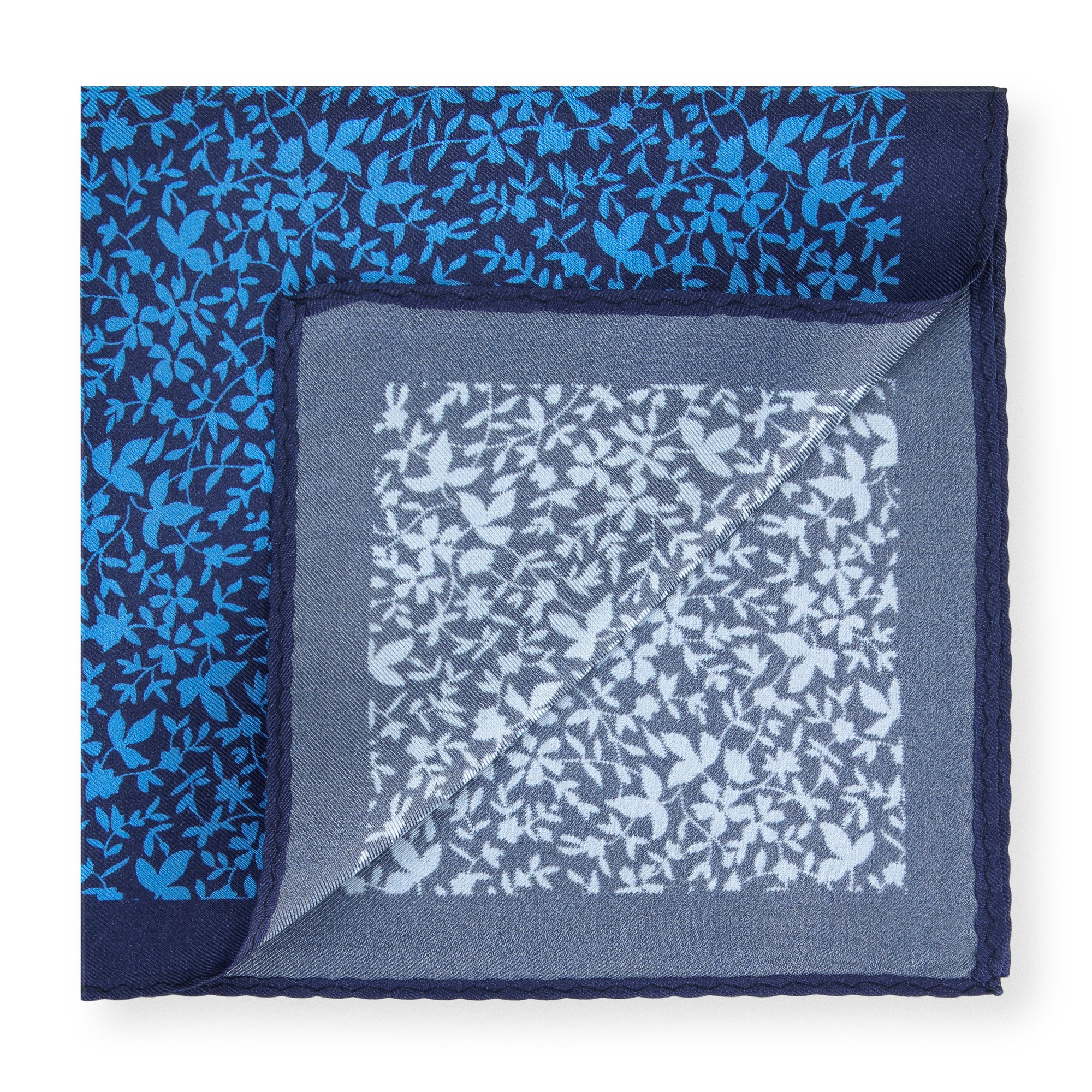 Poszetka jedwabna we wzory niebiesko-biała