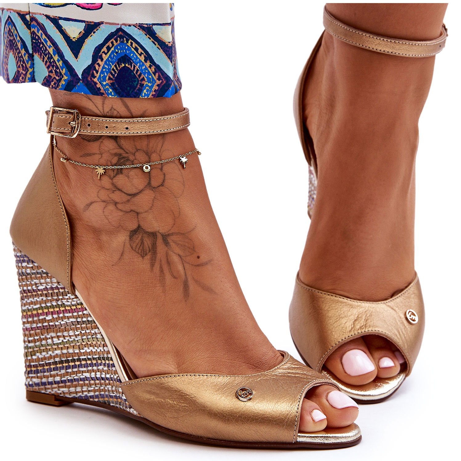 Skórzane Sandały Na Koturnie Laura Messi 2603/784 Złote złoty