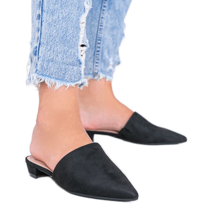 Czarne klapki na obcasie Santiago