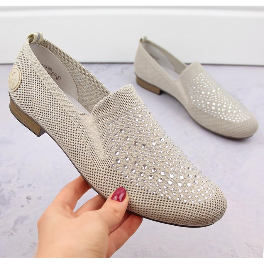 Komfortowe półbuty damskie na niskim obcasie wsuwane Rieker 51989-64 beżowy