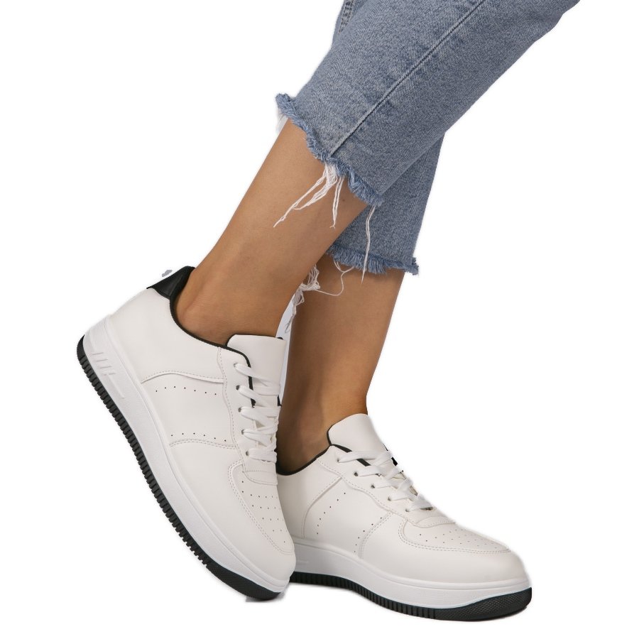 Biało-czarne klasyczne trampki BL3619-SP białe