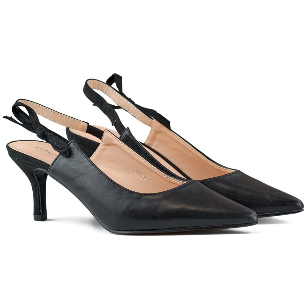 Eleganckie czarne szpilki z odkrytą piętą