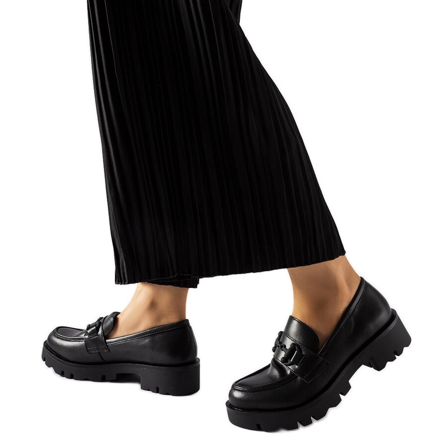 Inna Czarne półbuty ze skórzana wkładką Fauna