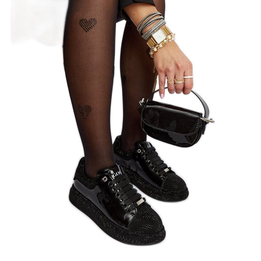 Czarne sneakersy z cyrkoniami Goe NN2N4010