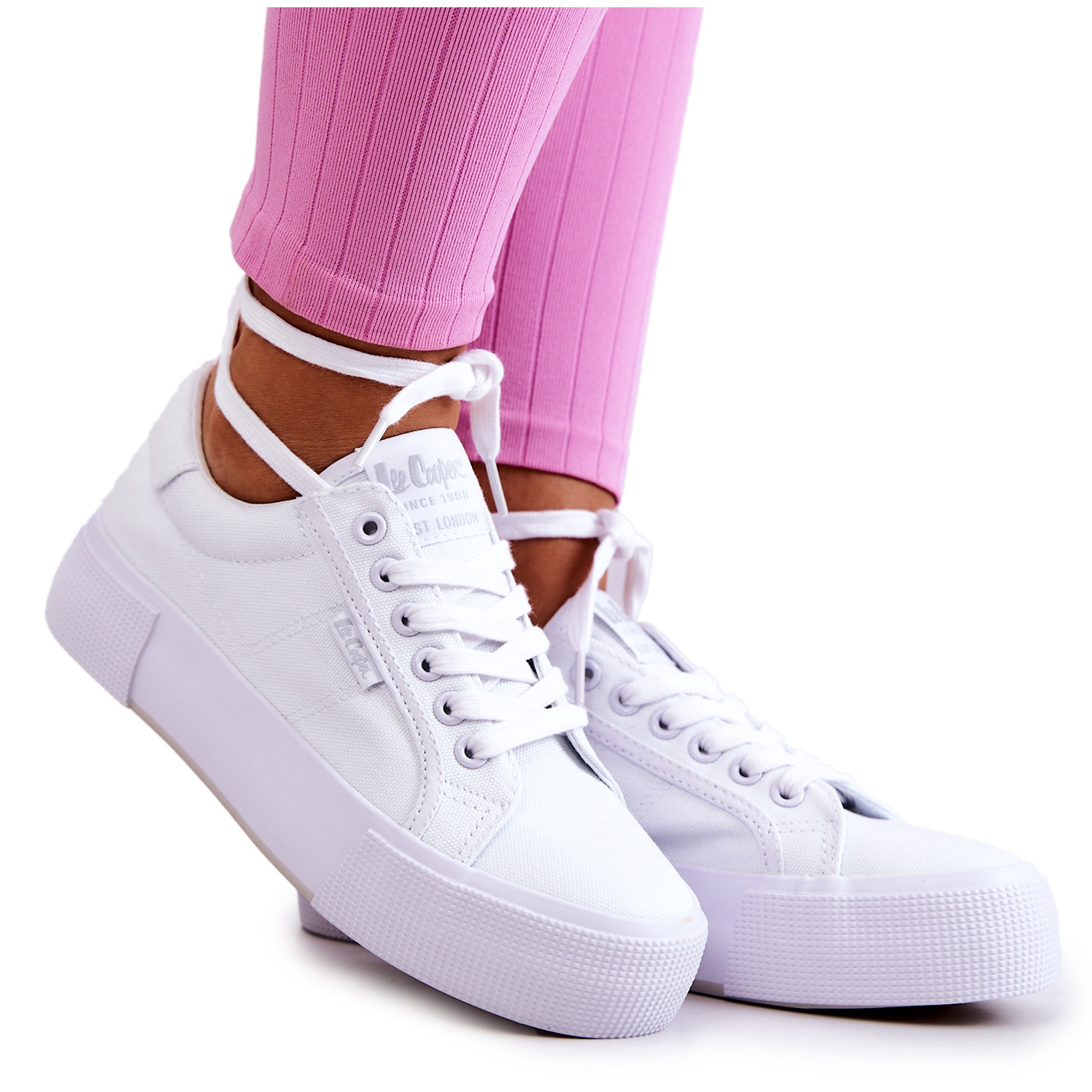 Tenisówki Na Platformie Lee Cooper LCW-22-31-0884L Białe