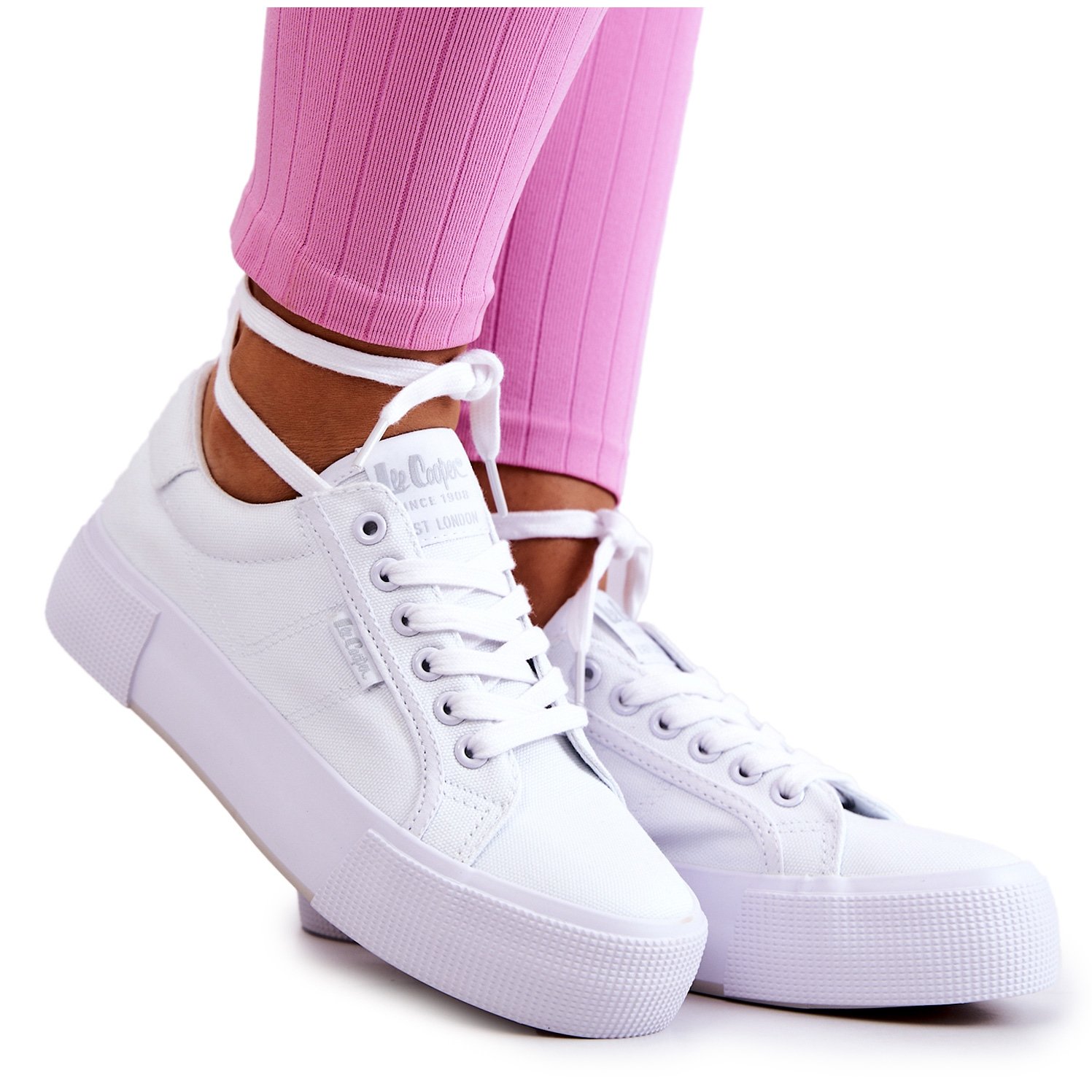 Tenisówki Na Platformie Lee Cooper LCW-22-31-0884L Białe