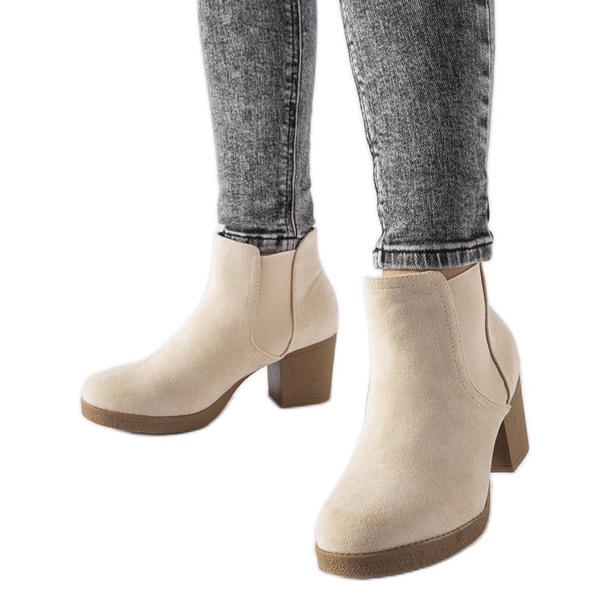 Beżowe wsuwane botki na słupku Trevano beżowy