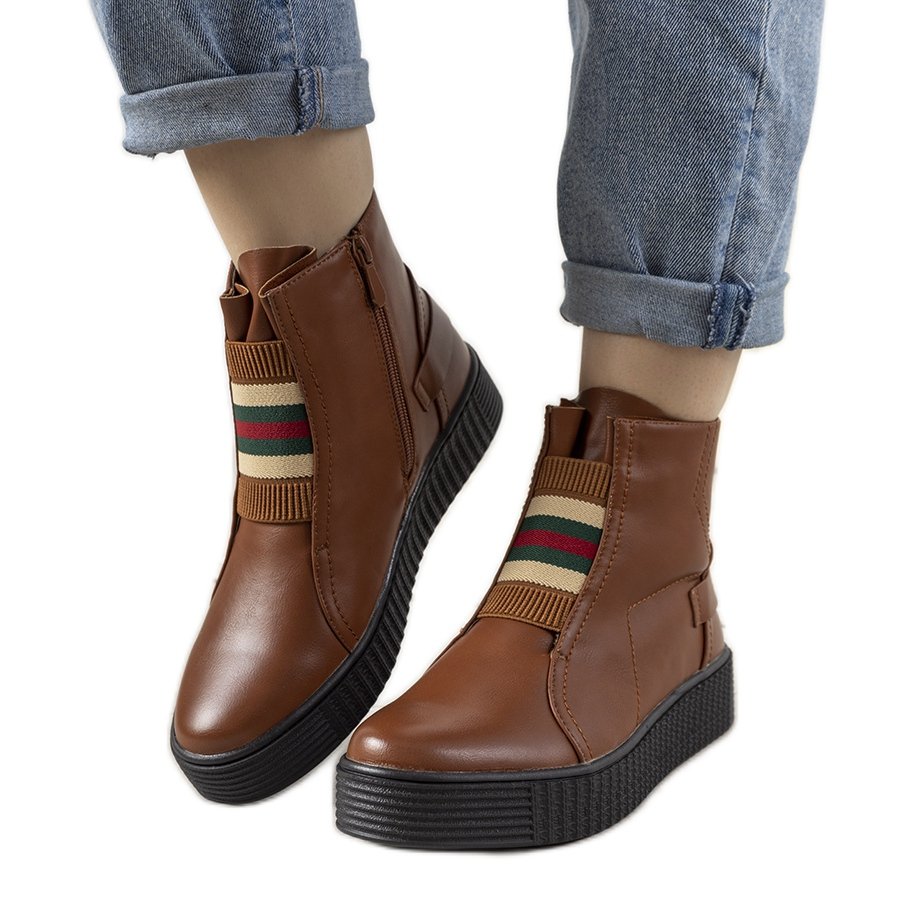 Brązowe botki na platformie Nazario