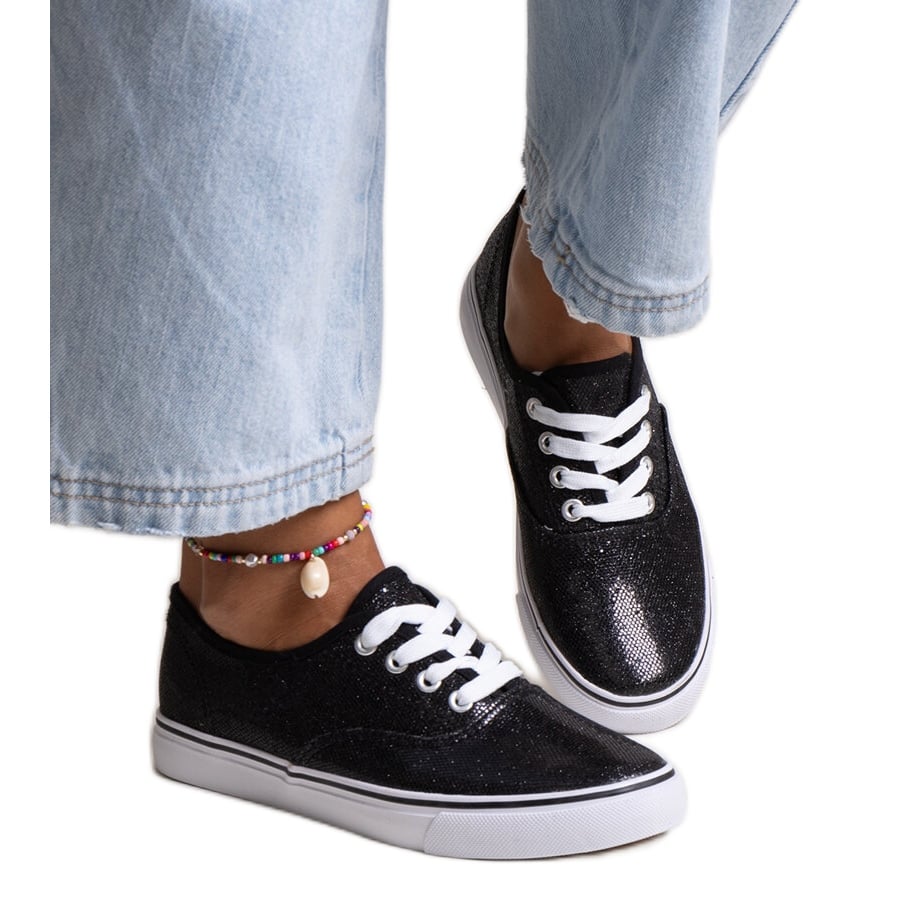 Czarne błyszczące tenisówki Merri