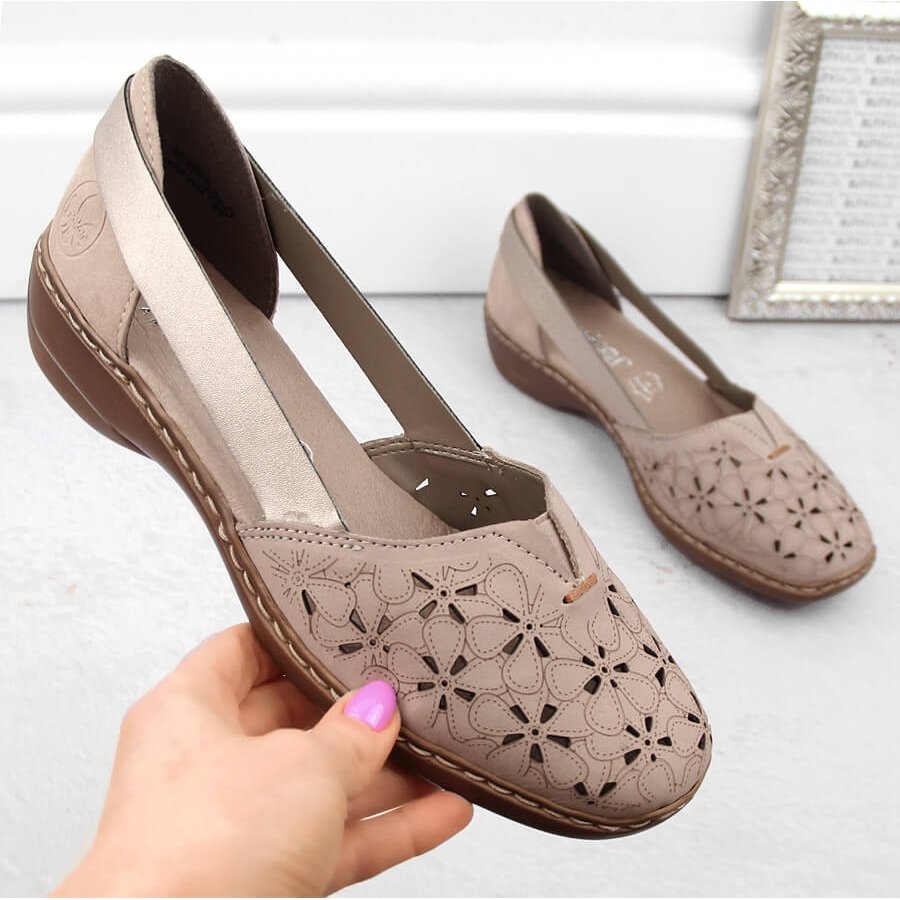 Skórzane komfortowe półbuty damskie letnie wsuwane beżowe Rieker 41356-60 beżowy