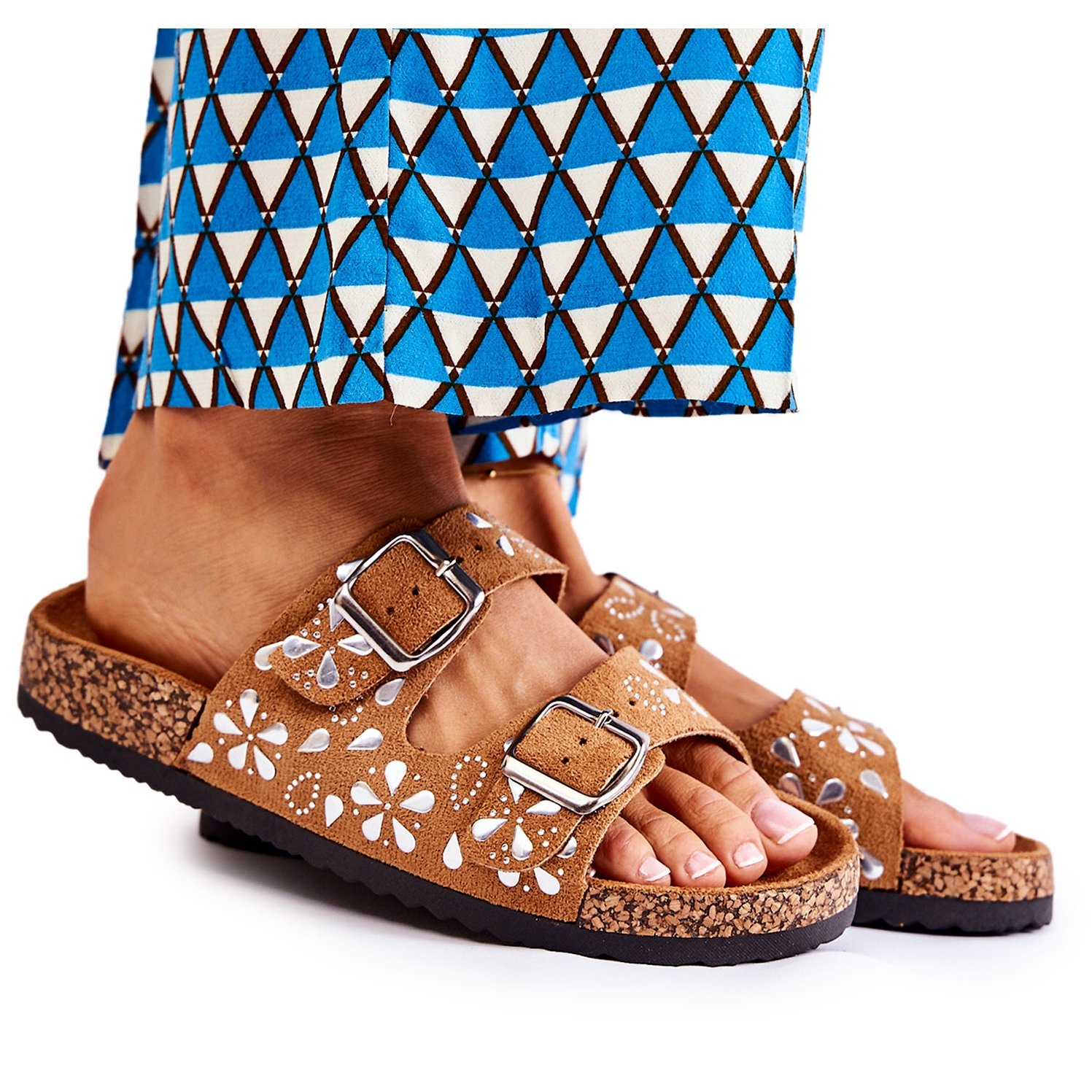 PG1 Zamszowe Klapki Z Dżetami Brązowe Dalvio