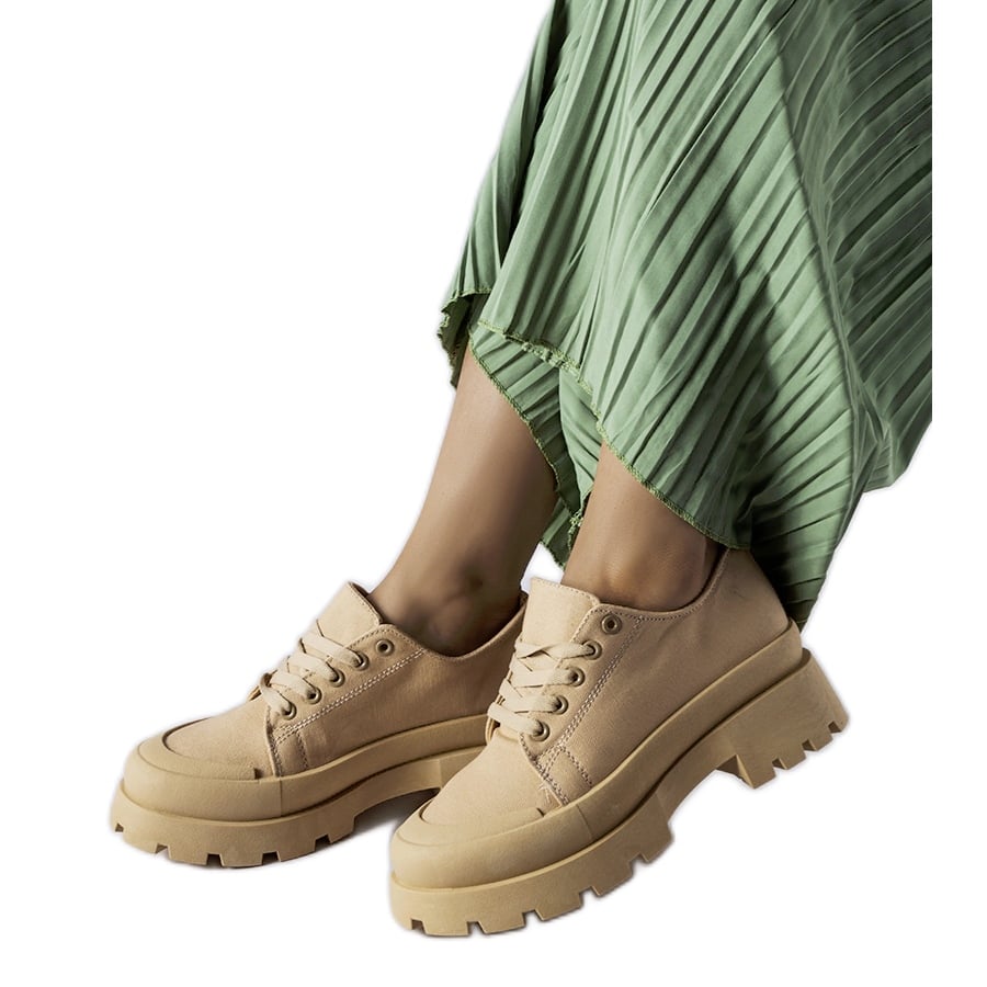 Brązowe półbuty na masywnej podeszwie Pointe