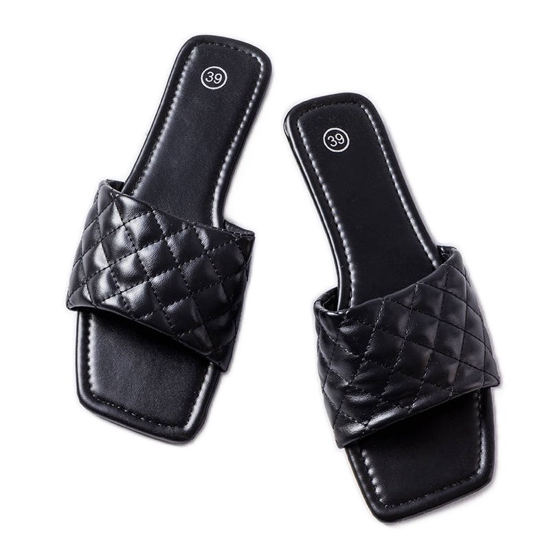 Czarne eleganckie klapki z pikowaniem Labrie