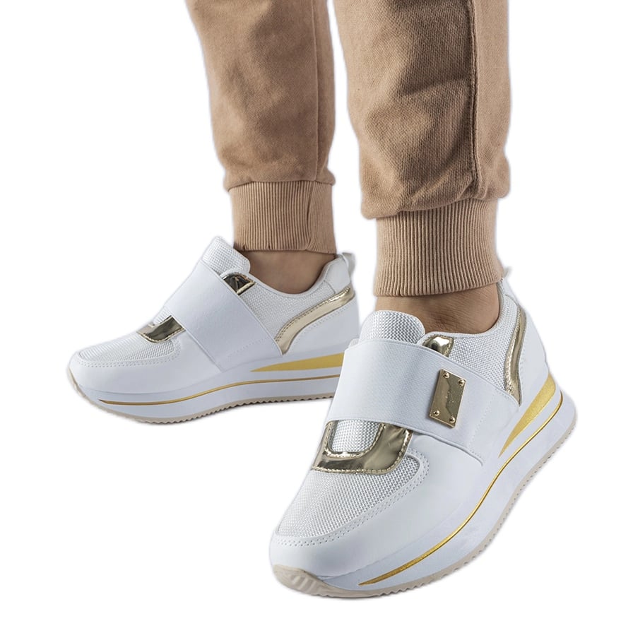 Białe wsuwane sneakersy na platformie Sages