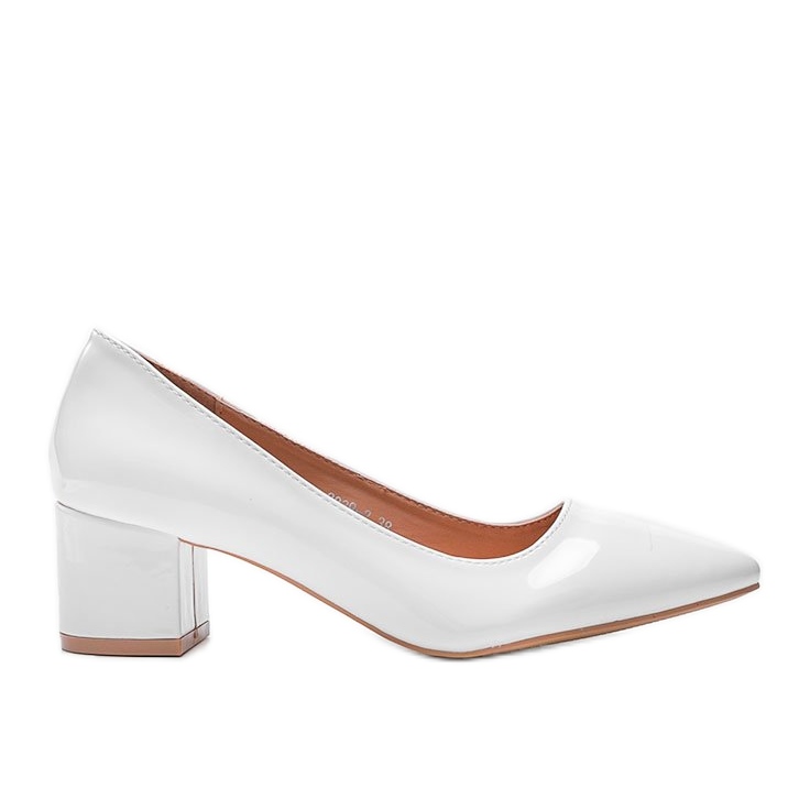 Białe czółenka lakierowane na klocku Eden