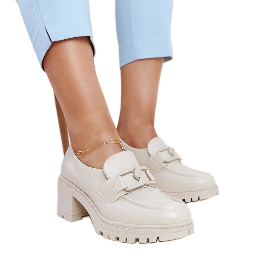 Beżowe półbuty ze skórzaną wkładką Vinceza beżowy