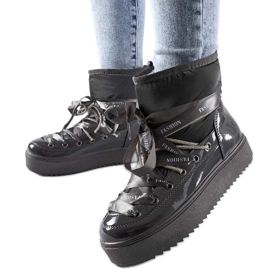 Szare lakierowane śniegowce z cyrkoniami Alceo