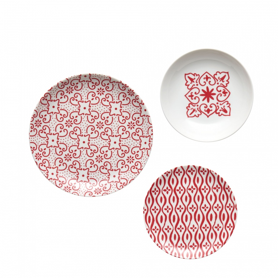 Zestaw 18 porcelanowych talerzy