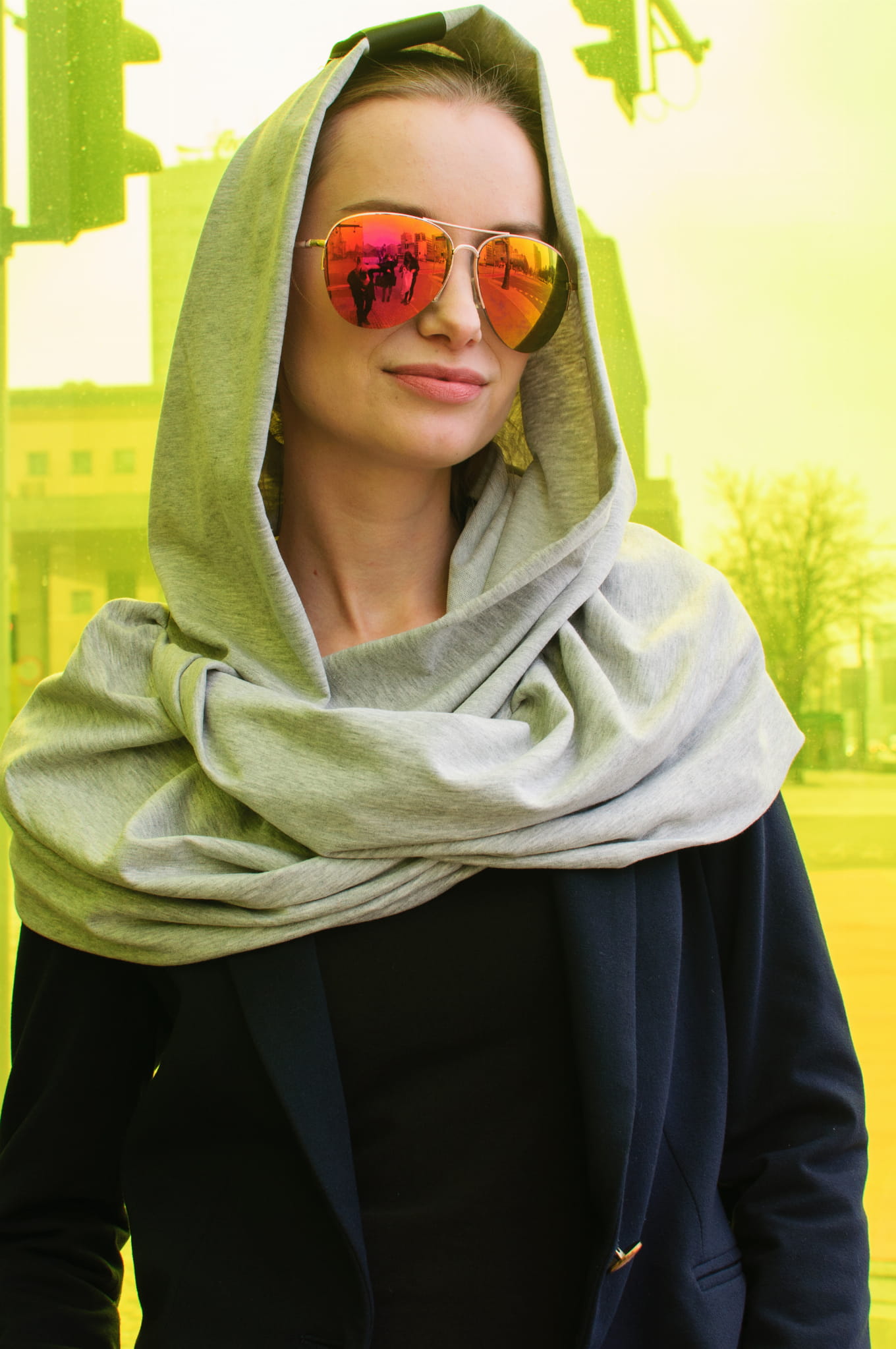 Kaptur lekki jasnoszary