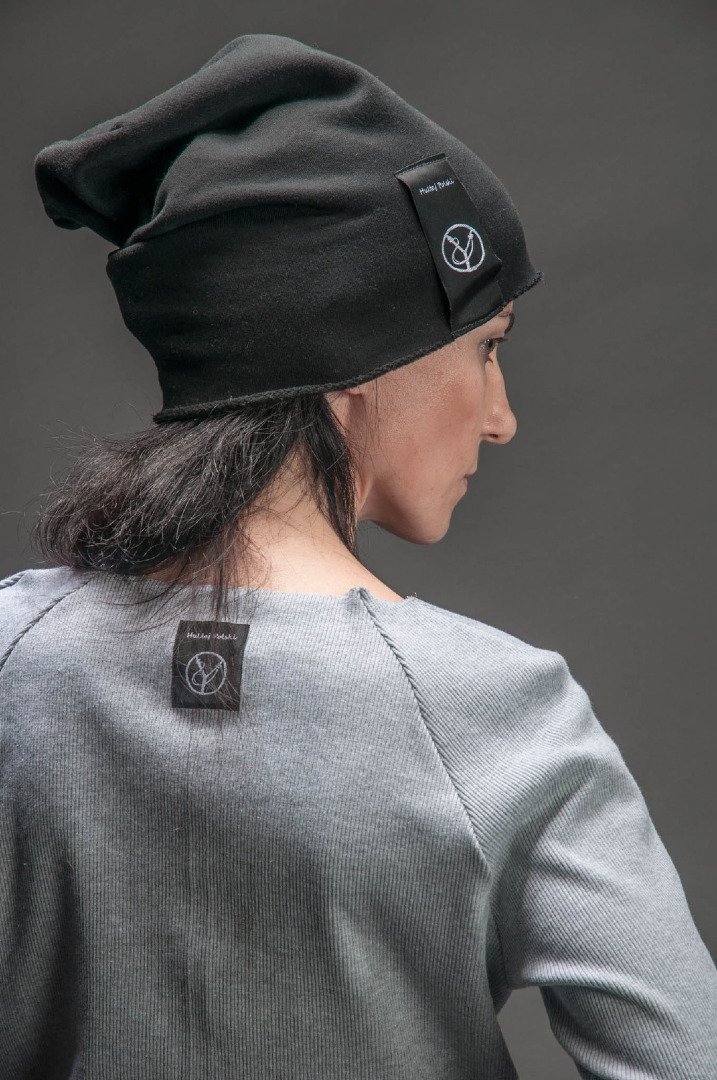 Czapka Hultajka czarna damska