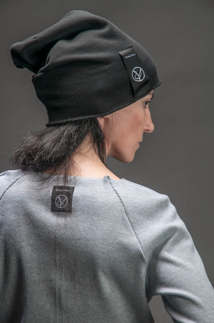 Czapka Hultajka czarna damska