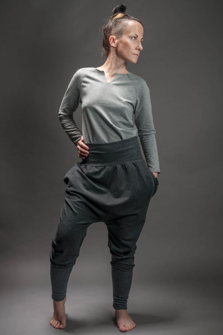 Spodnie wąskie z kieszeniami damskie ciemnoszare