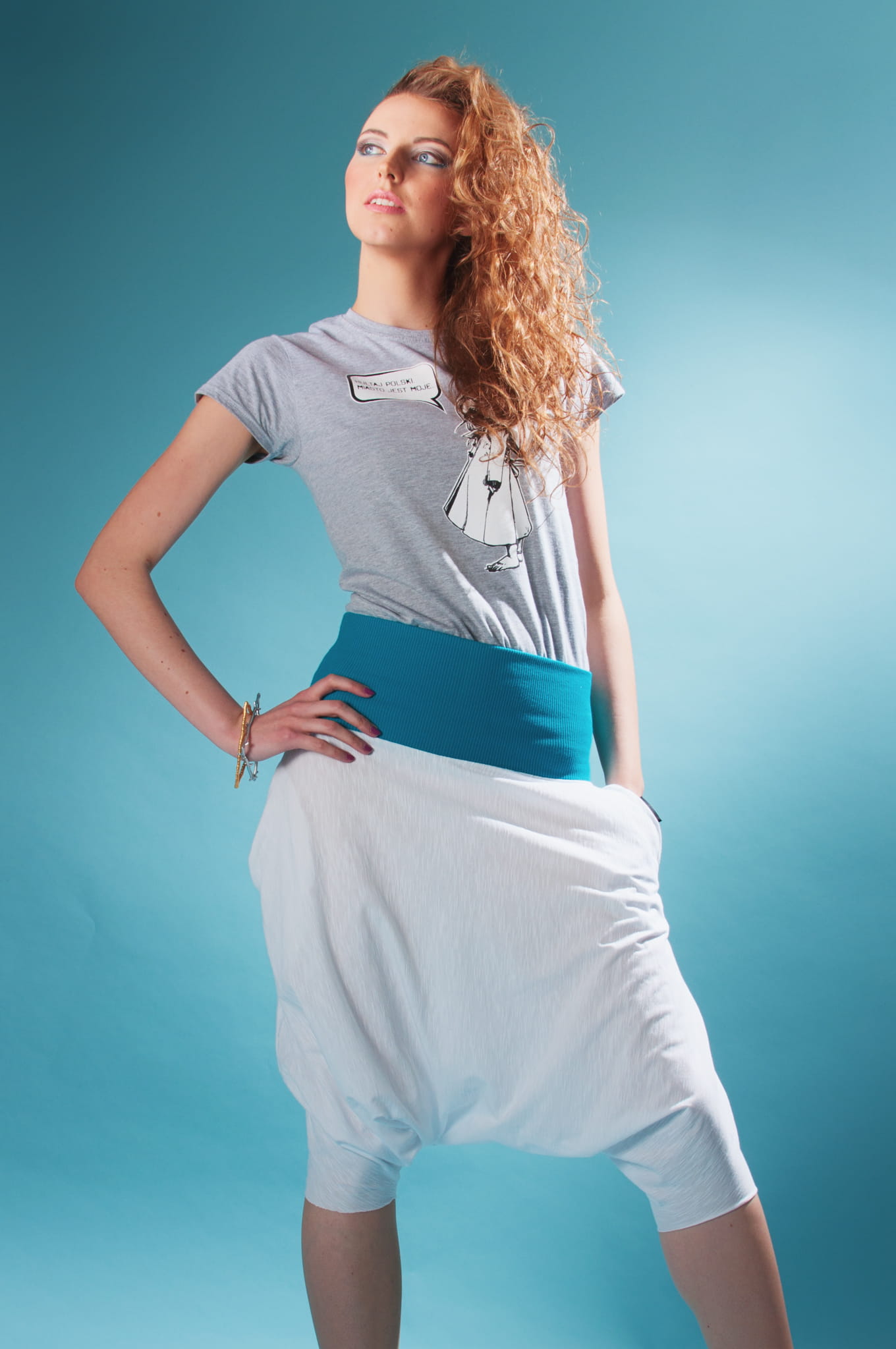 Spodnie Haremki krótkie białe z turkusem