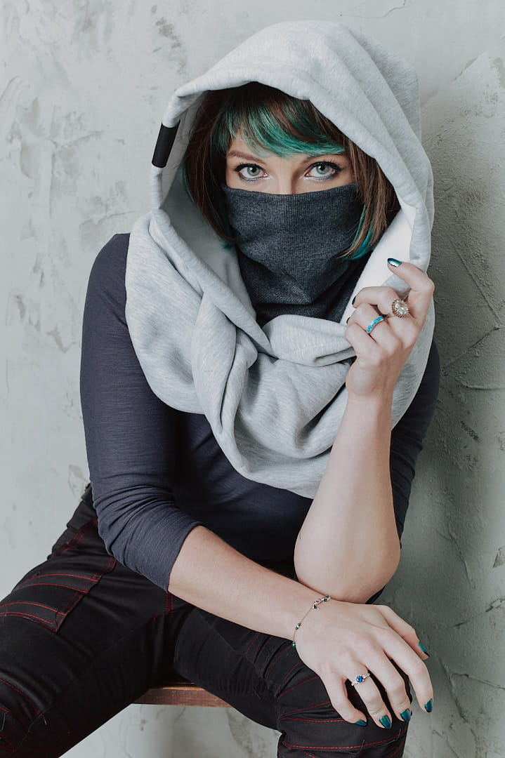 Incognito - Kaptur megajasny z golfem ciemnym