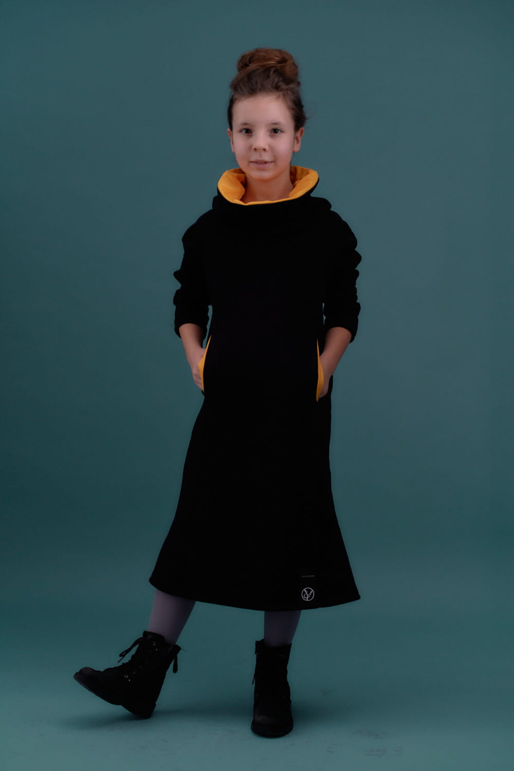 Sukienka Mała Olga czarna z mandarynką