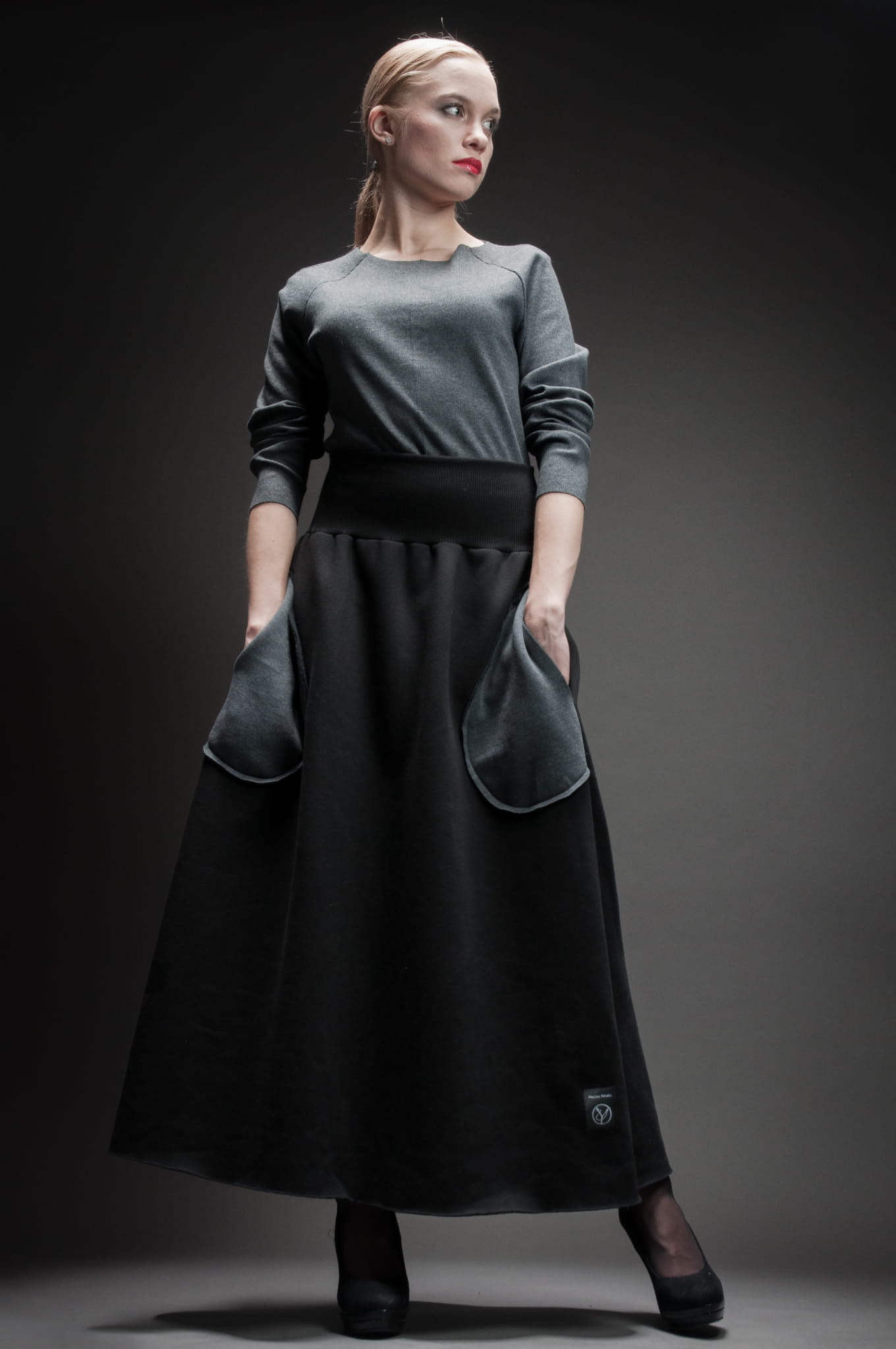 Spódnica z kieszeniami damska