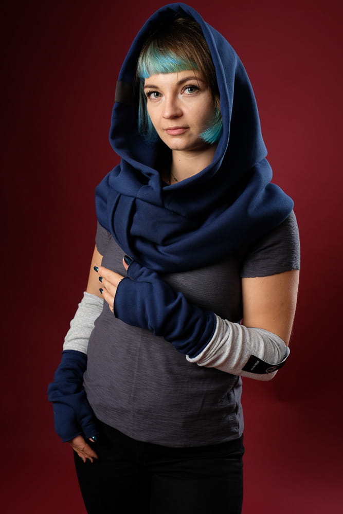 Kaptur granatowy damski