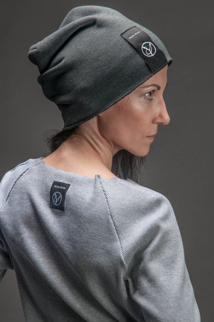 Czapka Hultajka ciepłoszara ciemna damska
