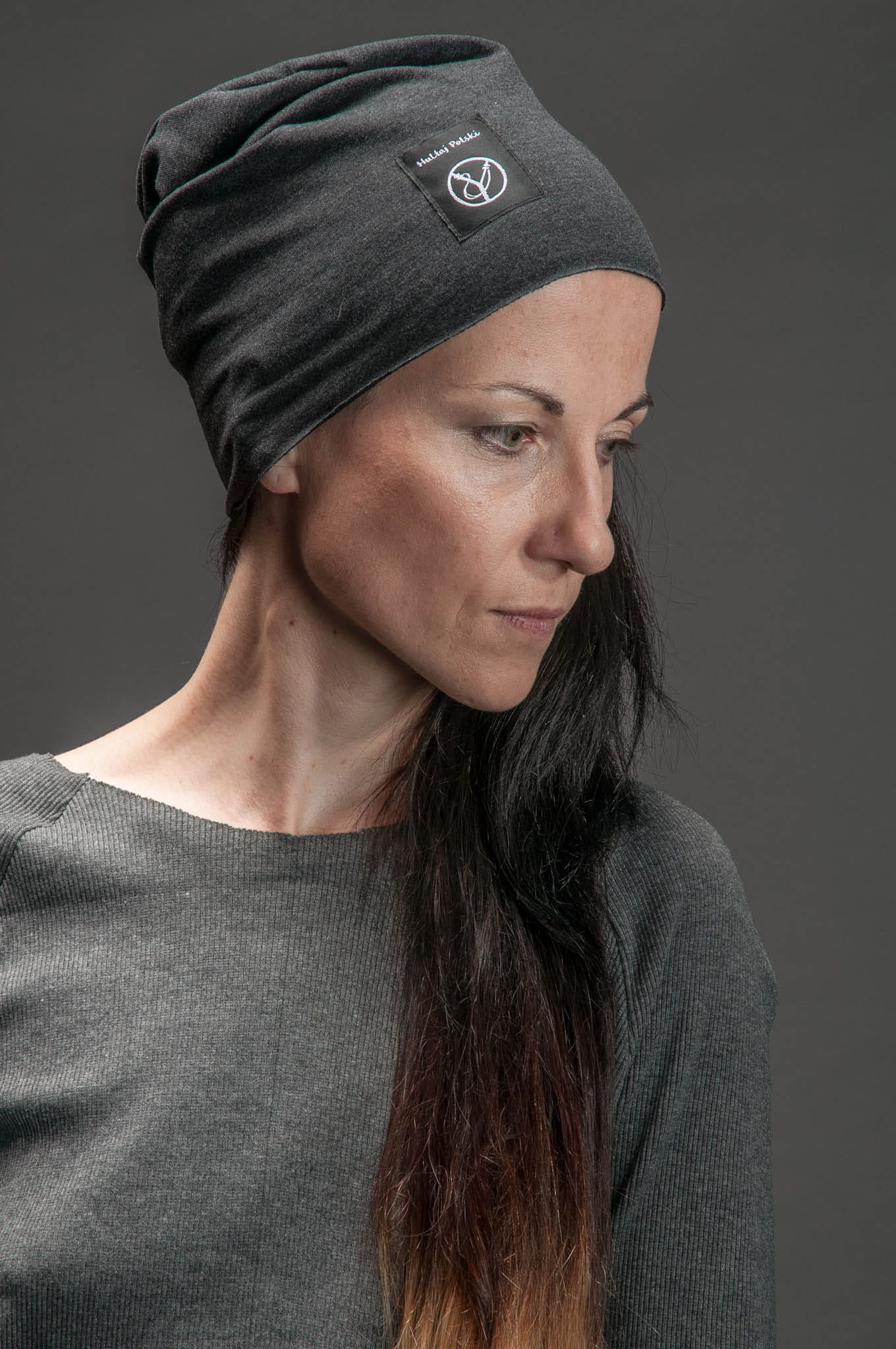 Czapka Hultajka lekka szara damska