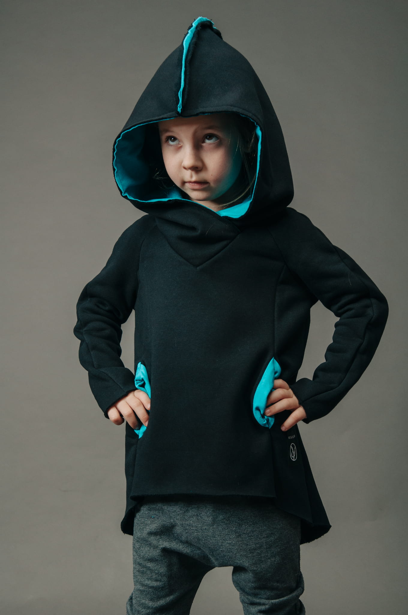 Bluza bokserska dziecięca czarna z turkusem