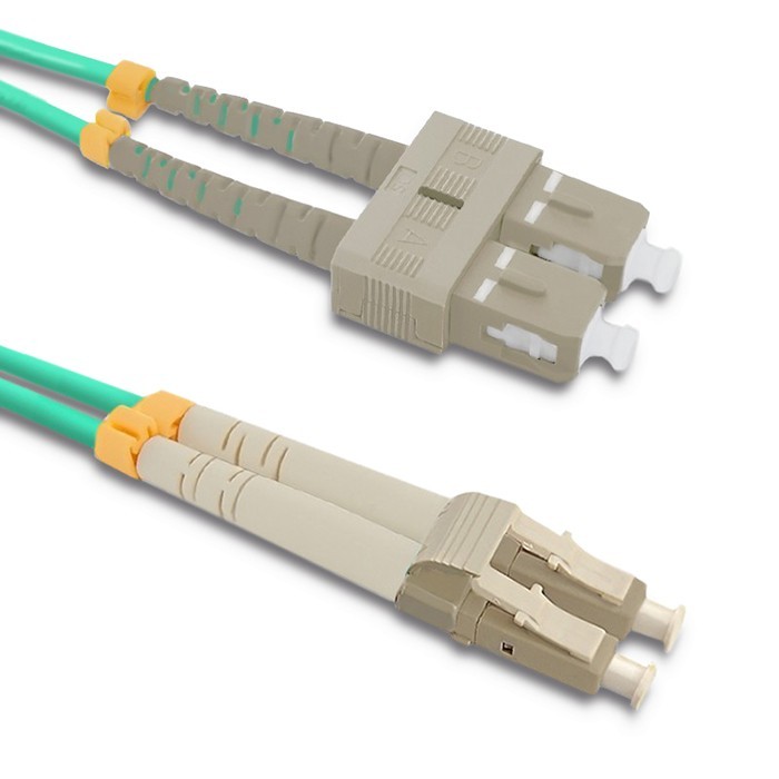 Wielomodowy Qoltec Patchcord światłowodowy LC/UPC - SC/UPC | Multimode | 50/125 | OM4 | Duplex | 5m
