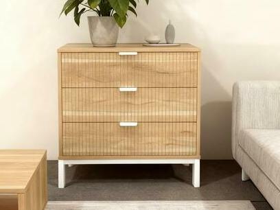 Komoda z ryflowanymi frontami dąb 70 cm