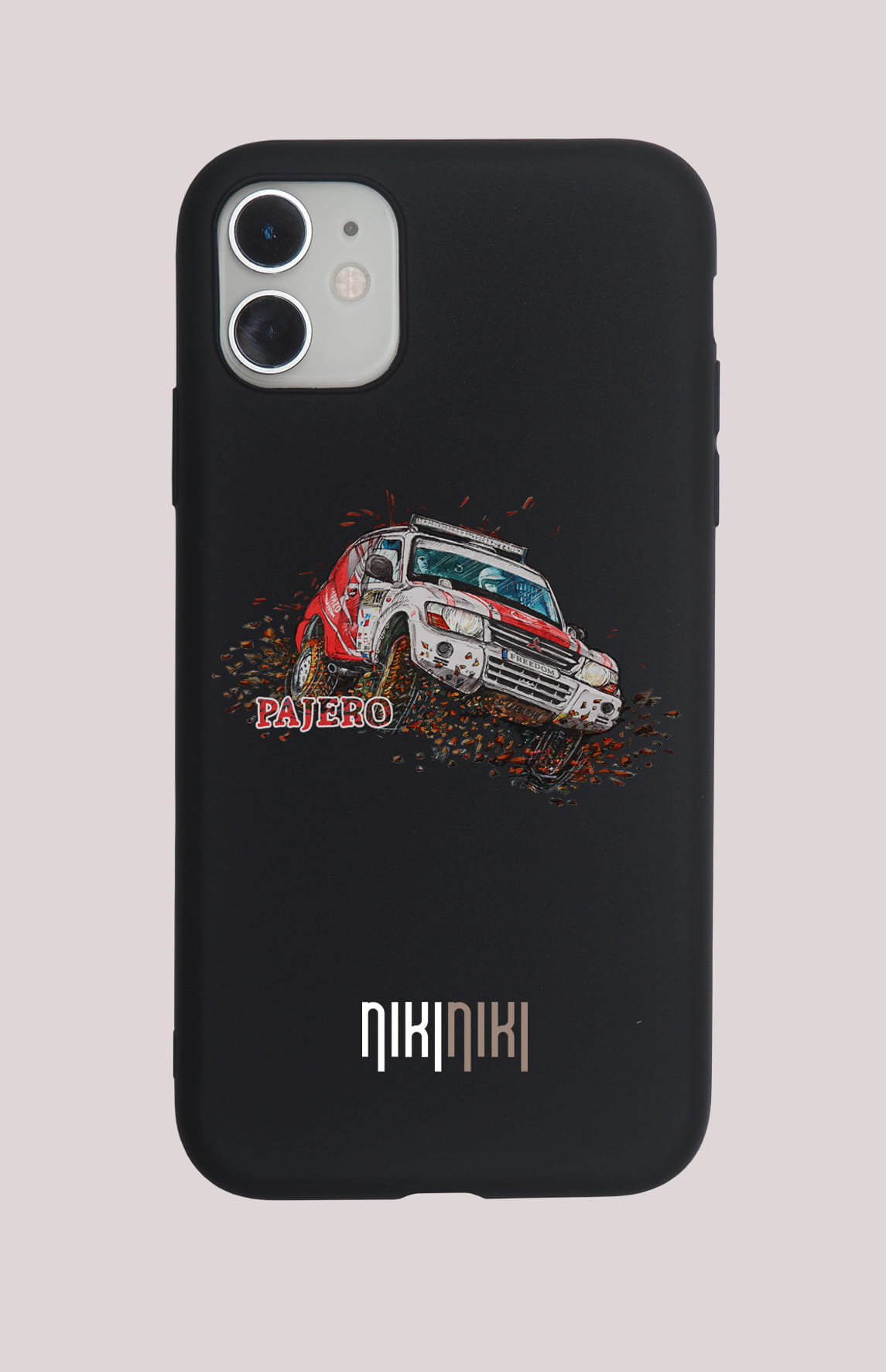 Mitsubishi Pajero — etui (Producent telefonu: IPHONE; Model telefonu: 16 PLUS; Kolor etui: czarny; Rodzaj nadruku: Mitsubishi Pajero)