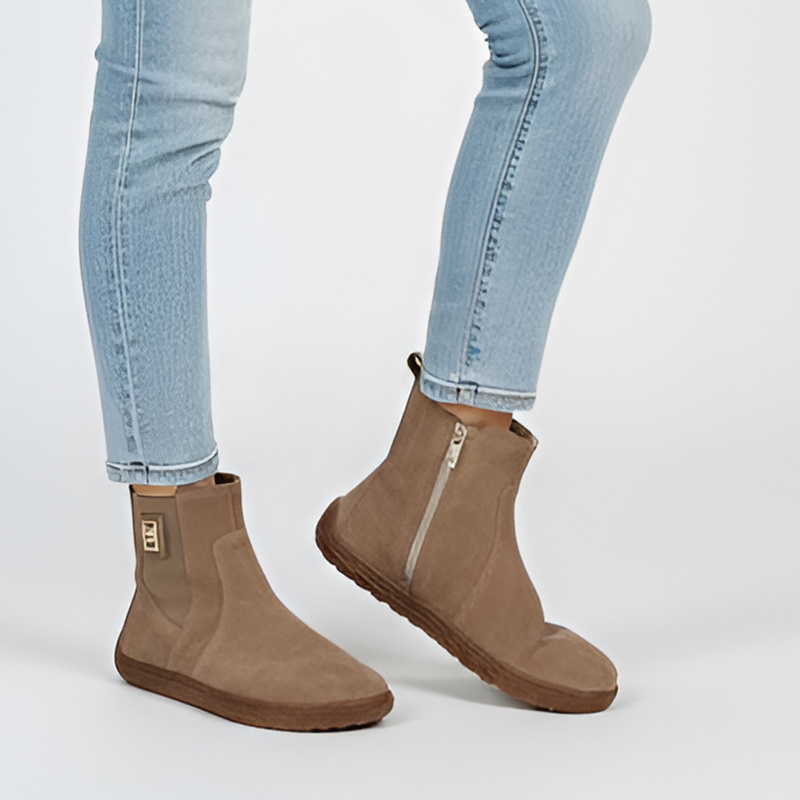 Botki damskie Barefoot Armodo, płaska podeszwa i welurowe zapinane na zamek, złote, 30074-W