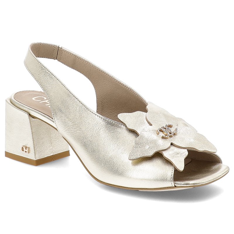Sandały damskie Chebello, eleganckie skórzane na klocku z ozdobnym kwiatem i wsuwane, złote, 4385-K-046