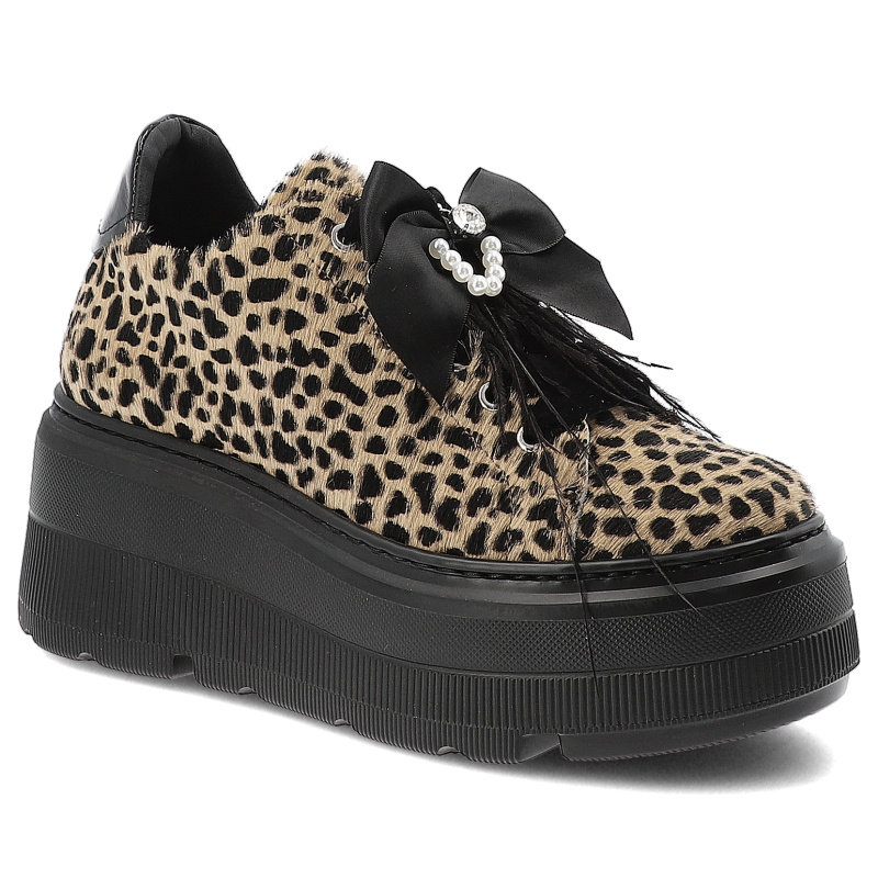 Sneakersy damskie Karino, skórzane w panterkę na wysokiej platformie z kokardą z okrągłym noskiem, beżowo-czarne naplak, 5726-043-P