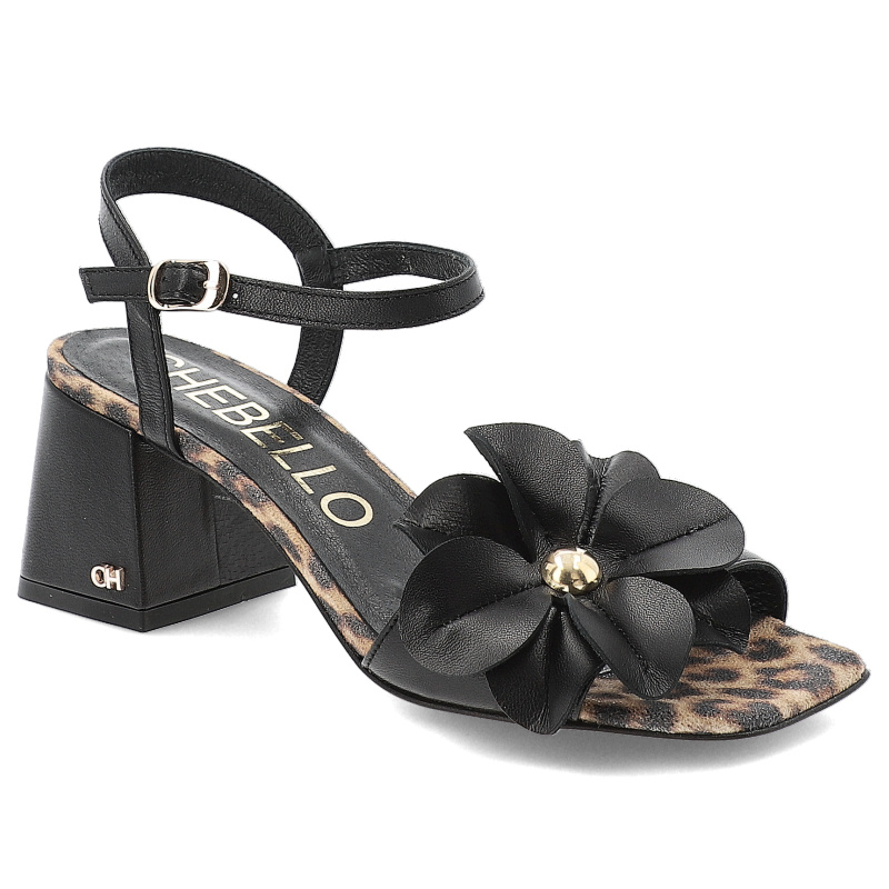 Sandały damskie Chebello, skórzane na klocku eleganckie z ozdobnym kwiatem, czarne panterka, 4699-002