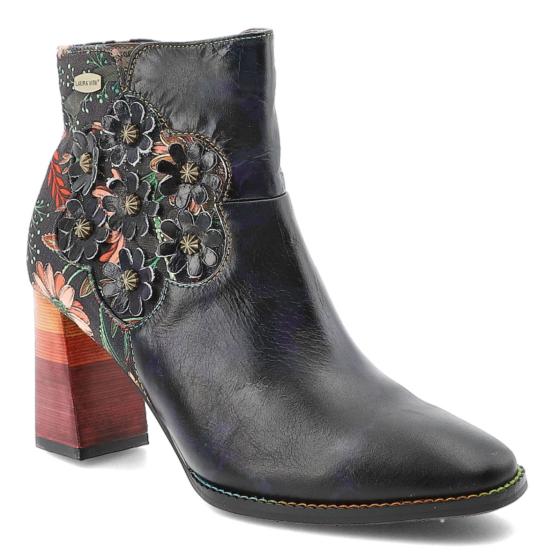 Botki damskie Laura Vita, na wysokim obcasie skórzane i bogato zdobione na zamek, czarne, SL2017-3