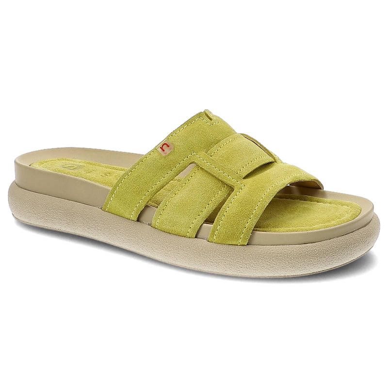 Klapki damskie Nessi, naturalna skóra zamszowa z szerokimi paskami na cholewce profilowaną wkładką oraz podwyższoną podeszwą, żółty, 22213-W